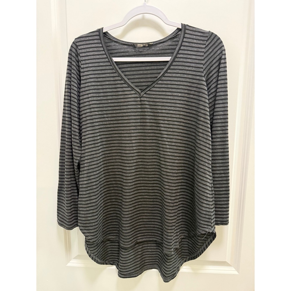 Peyton Jensen Gray Black Striped V-Neck High Low Tunic Top Large